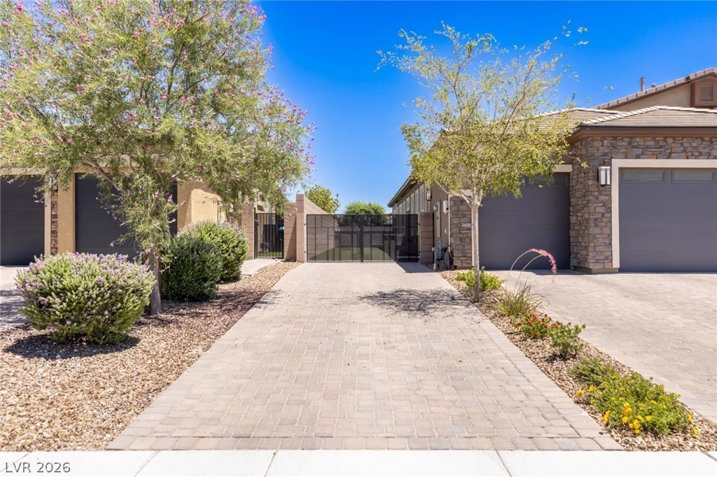 7036 Arabian Ridge, Las Vegas, NV 89131