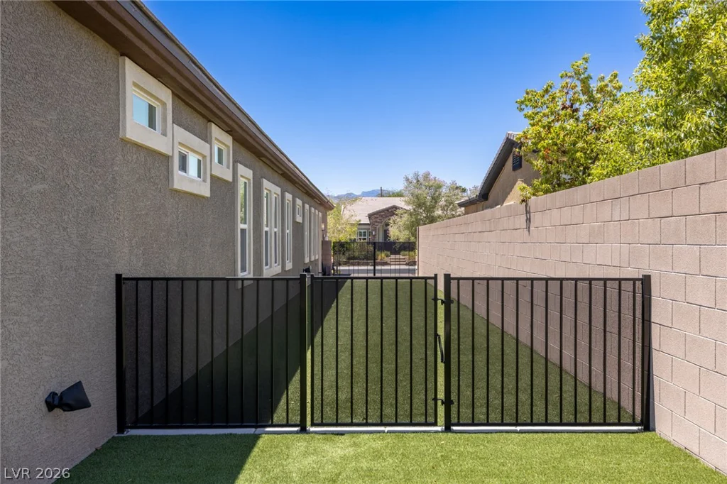 7036 Arabian Ridge, Las Vegas, NV 89131