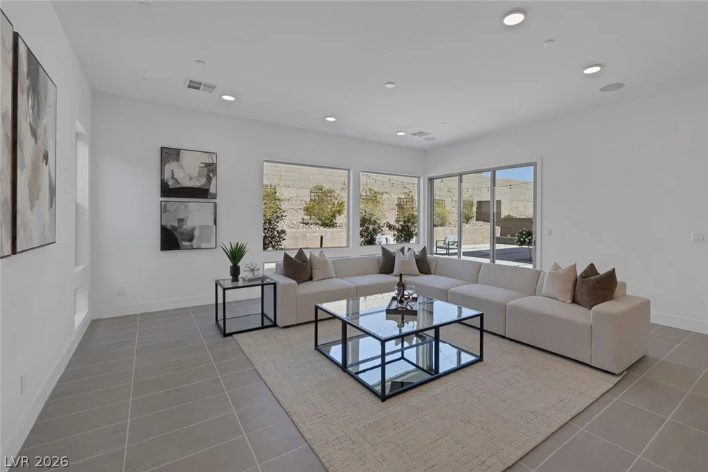 787 Willits, Las Vegas, NV 89138