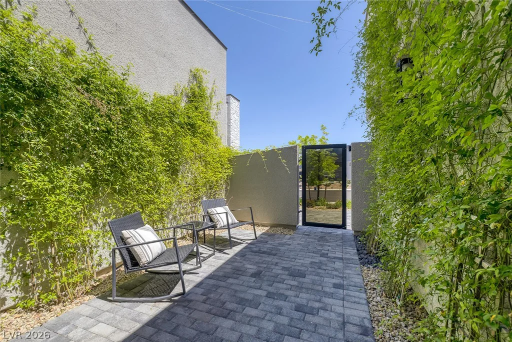 787 Willits, Las Vegas, NV 89138
