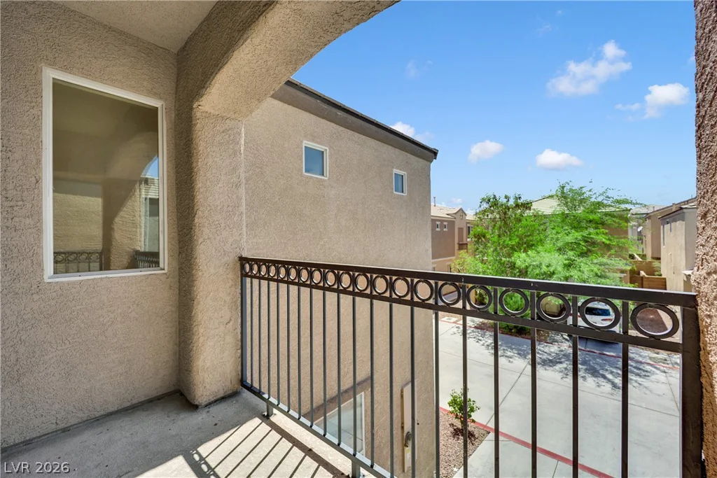 6889 Graceful Cloud, Henderson, NV 89011