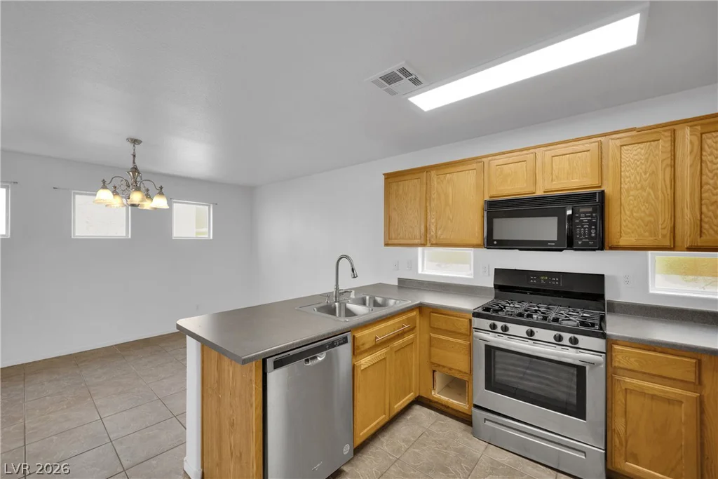 6889 Graceful Cloud, Henderson, NV 89011