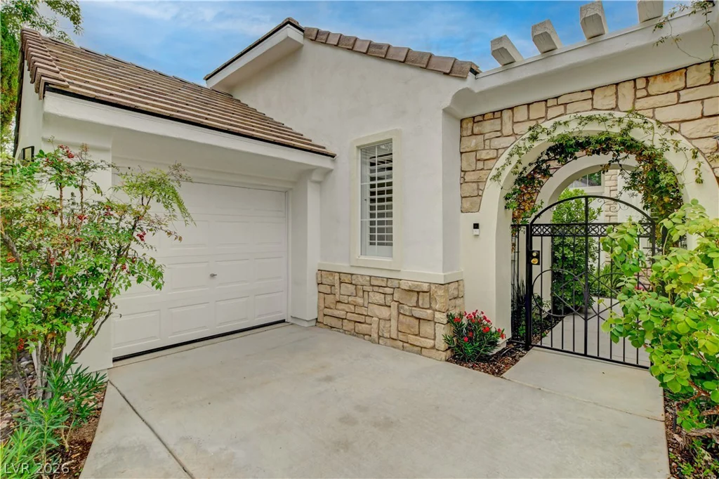 945 Granger Farm, Las Vegas, NV 89145