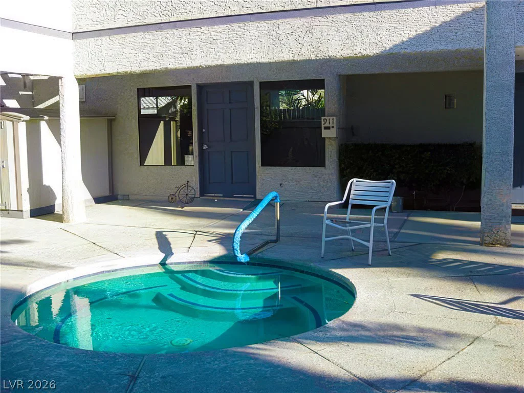 6250 Flamingo, Las Vegas, NV 89103