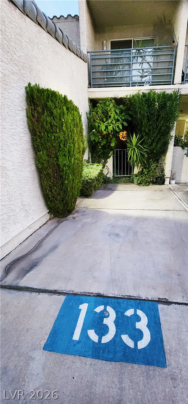 6250 Flamingo, Las Vegas, NV 89103