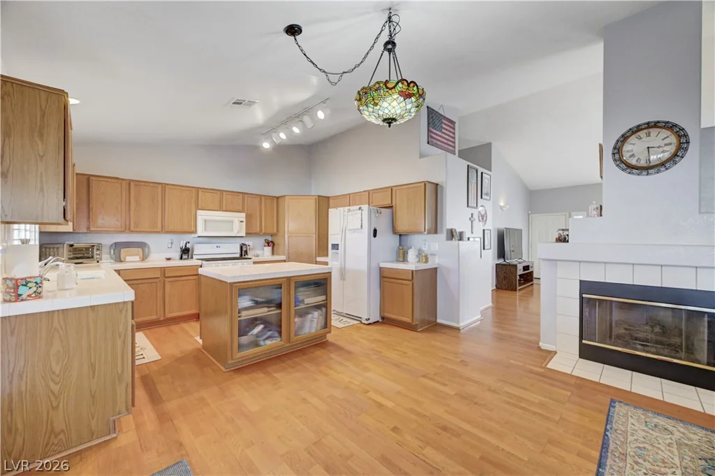 246 Amber Light, Henderson, NV 89074
