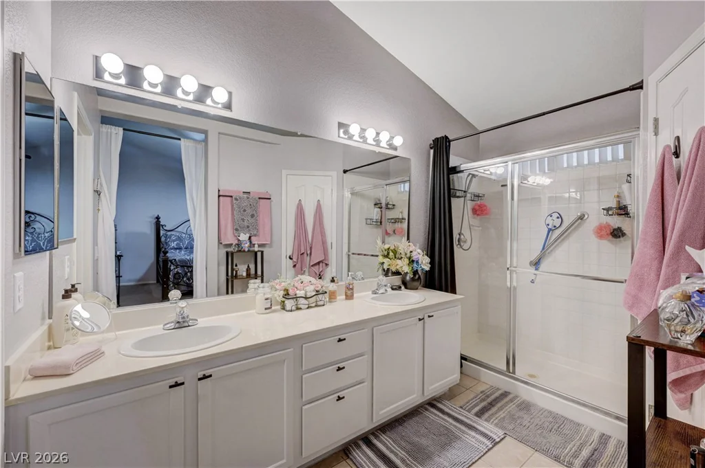 246 Amber Light, Henderson, NV 89074