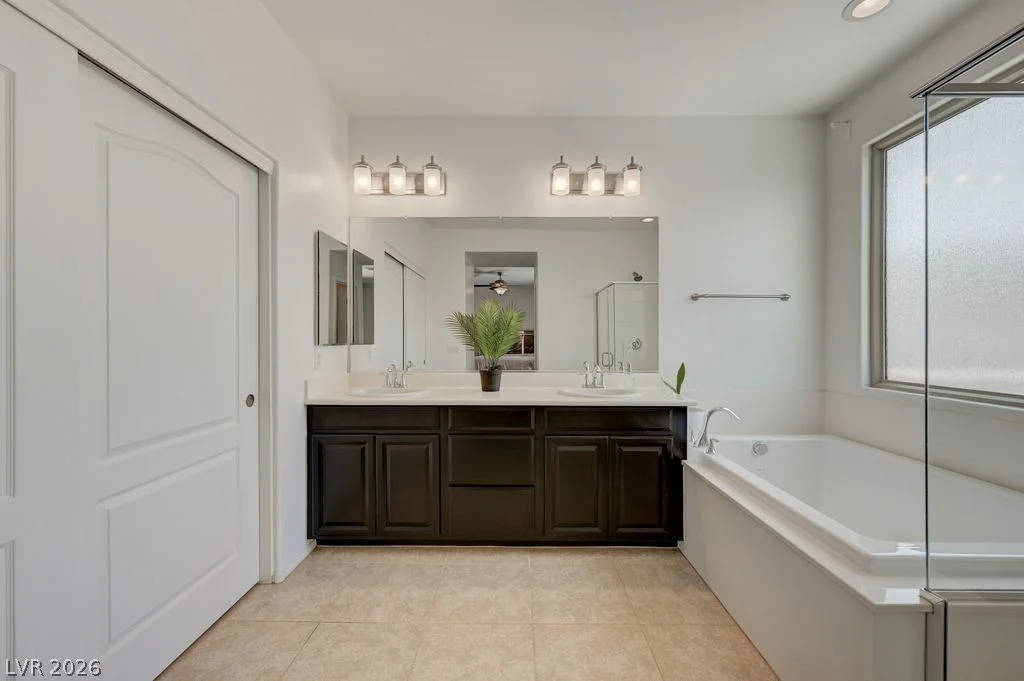 6221 Canterbury Field, Las Vegas, NV 89113