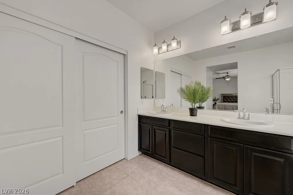 6221 Canterbury Field, Las Vegas, NV 89113