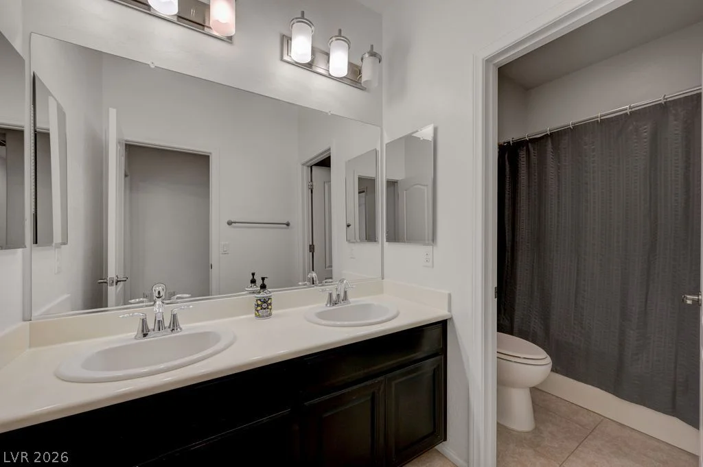 6221 Canterbury Field, Las Vegas, NV 89113