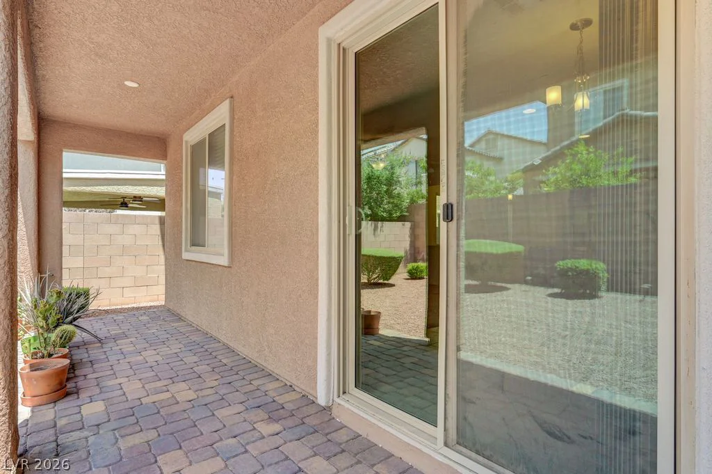 6221 Canterbury Field, Las Vegas, NV 89113