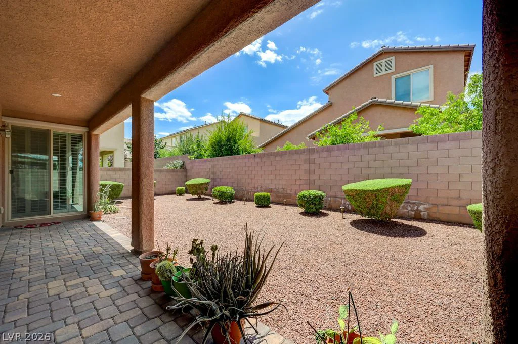 6221 Canterbury Field, Las Vegas, NV 89113