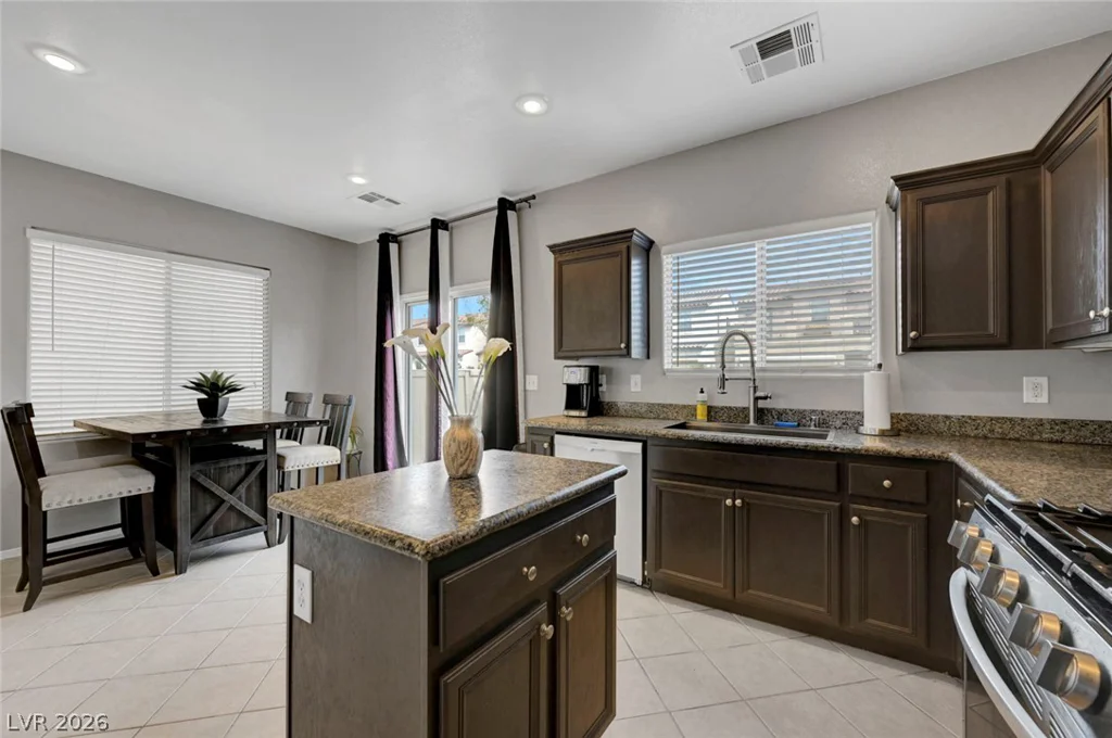 933 Shining Rose, Henderson, NV 89052