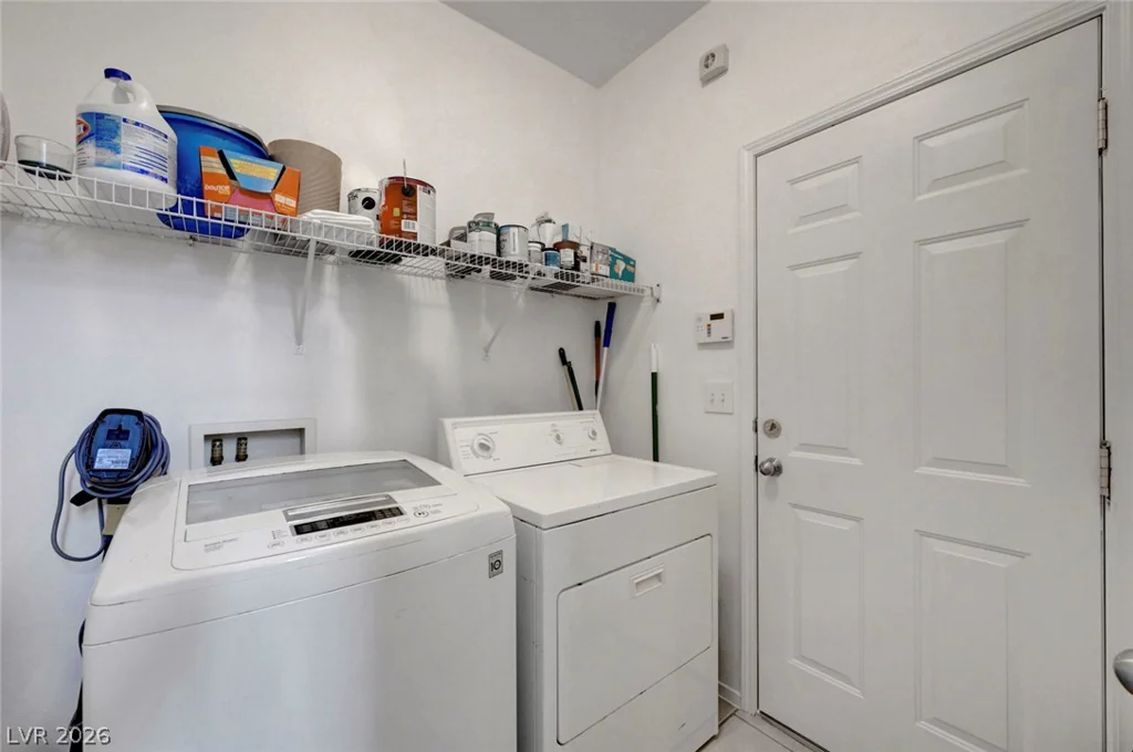 933 Shining Rose, Henderson, NV 89052