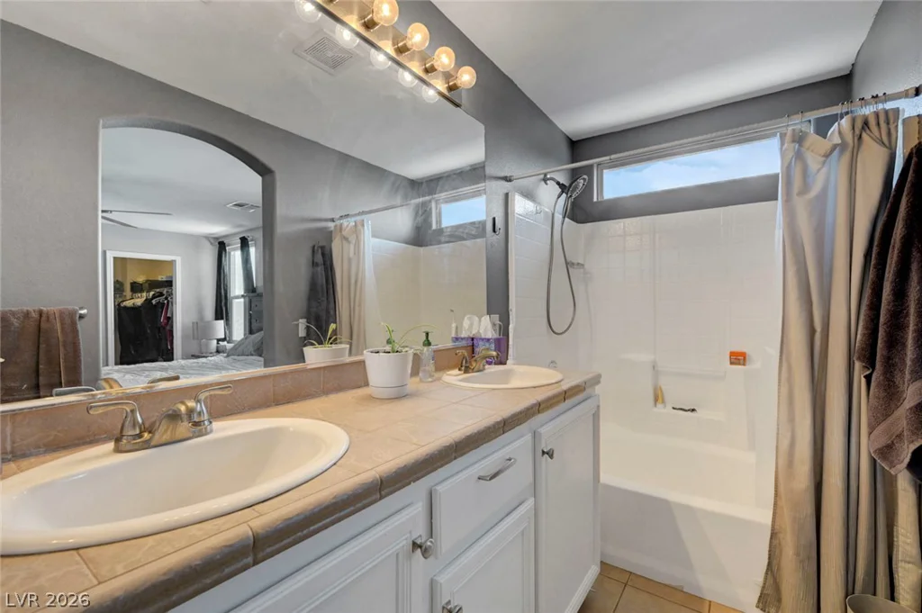 933 Shining Rose, Henderson, NV 89052