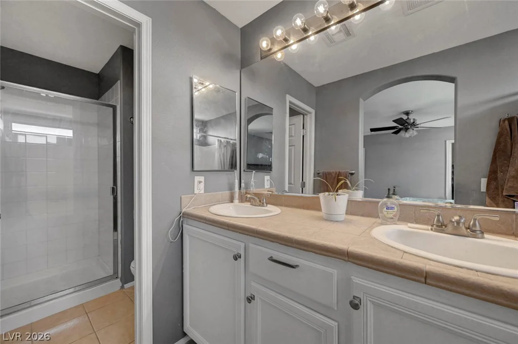 933 Shining Rose, Henderson, NV 89052