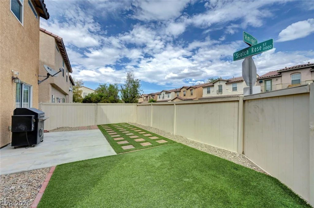 933 Shining Rose, Henderson, NV 89052