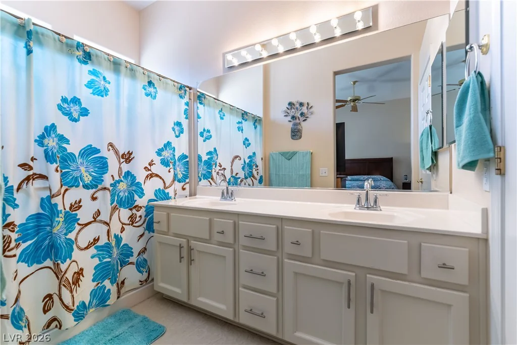 10608 Mission Lakes, Las Vegas, NV 89134