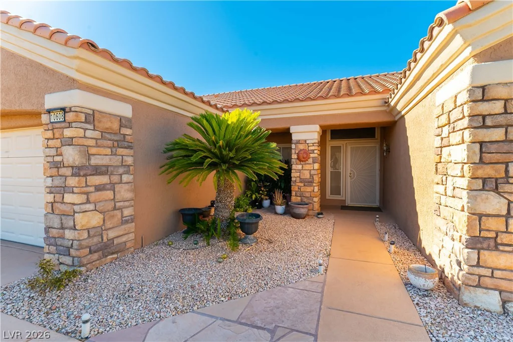 10608 Mission Lakes, Las Vegas, NV 89134