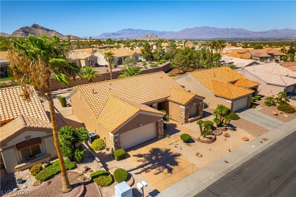 10608 Mission Lakes, Las Vegas, NV 89134