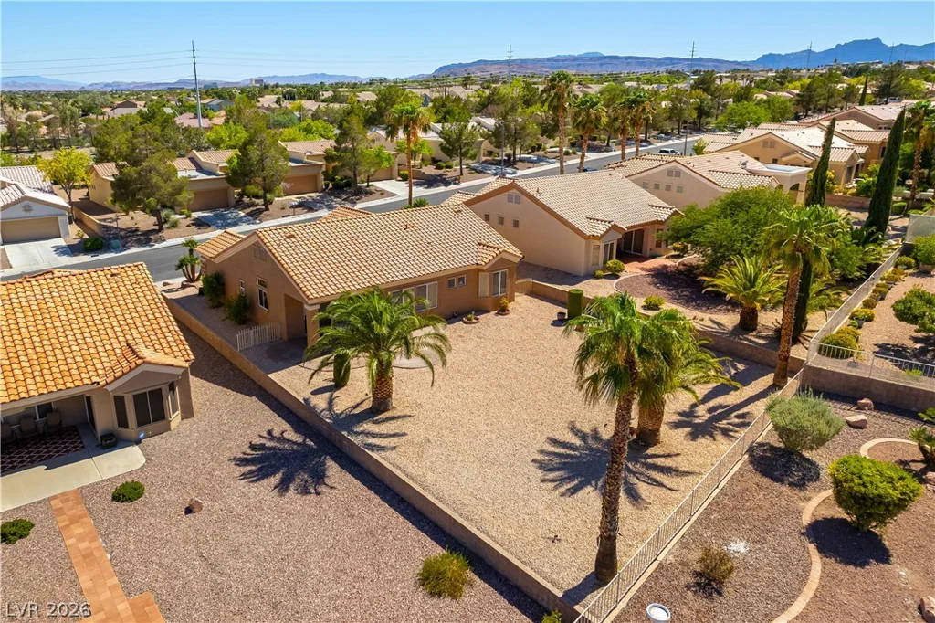 10608 Mission Lakes, Las Vegas, NV 89134
