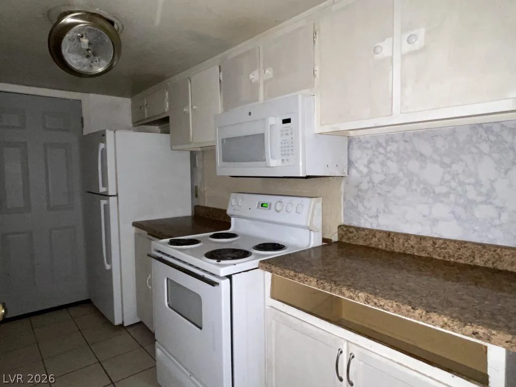 1351 Dorothy, Las Vegas, NV 89119