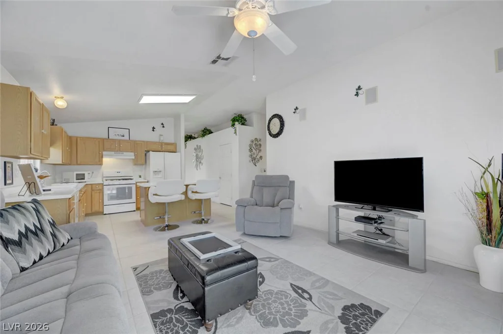 5456 Beach Pine, Las Vegas, NV 89130