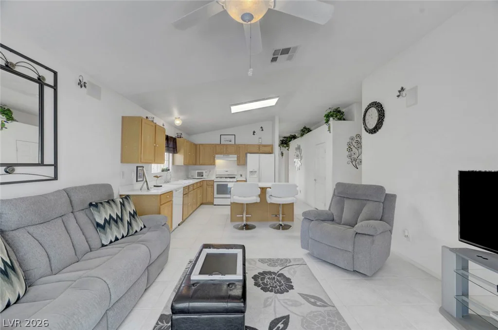 5456 Beach Pine, Las Vegas, NV 89130