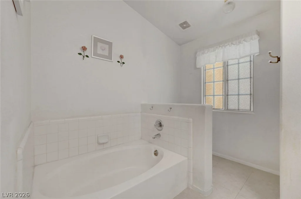 5456 Beach Pine, Las Vegas, NV 89130