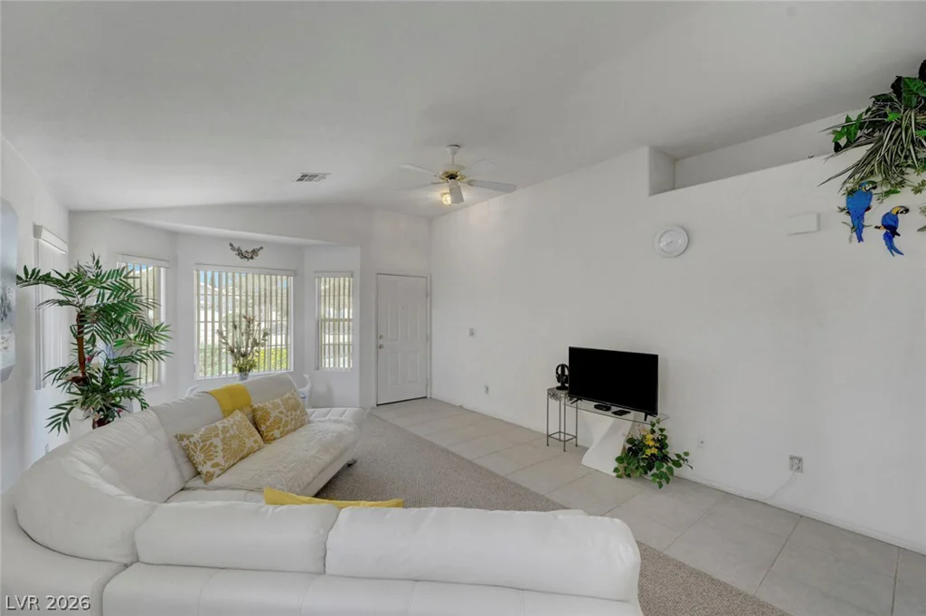 5456 Beach Pine, Las Vegas, NV 89130