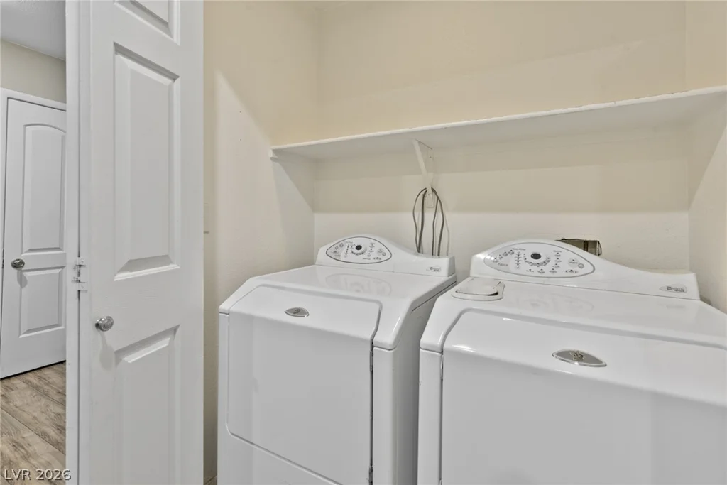 10260 Martinsburg, Las Vegas, NV 89183