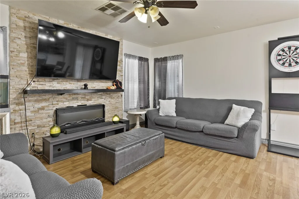 10260 Martinsburg, Las Vegas, NV 89183
