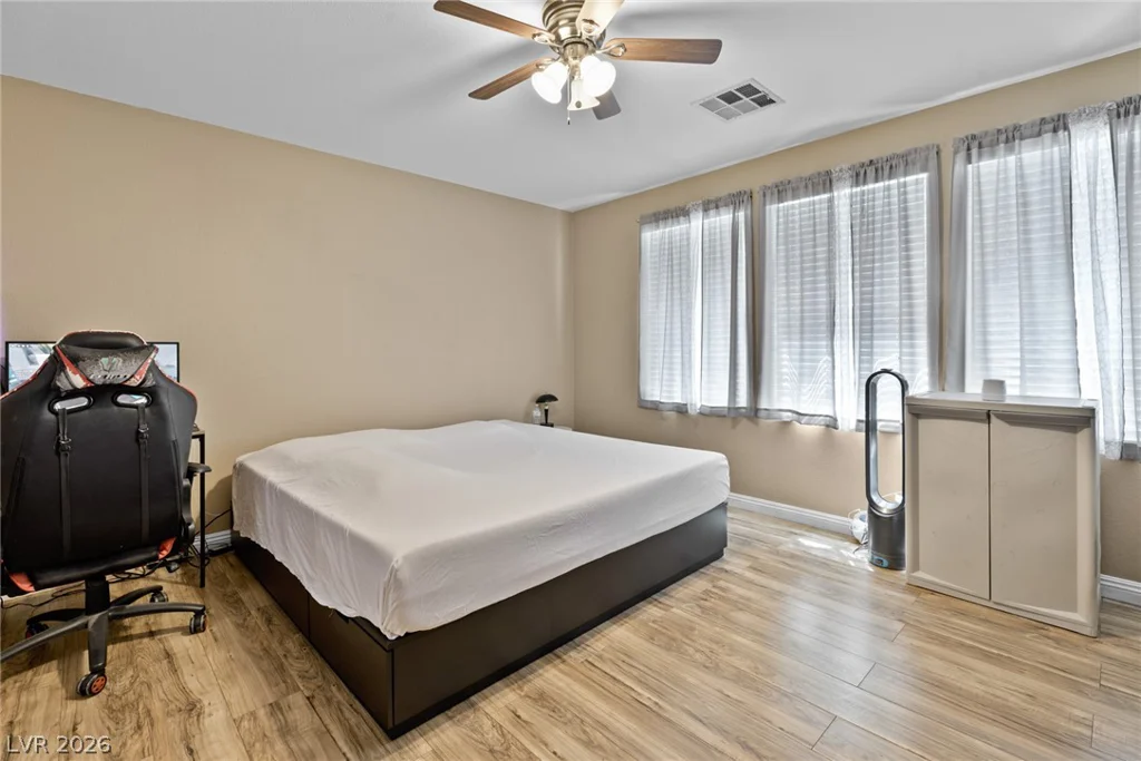 10260 Martinsburg, Las Vegas, NV 89183