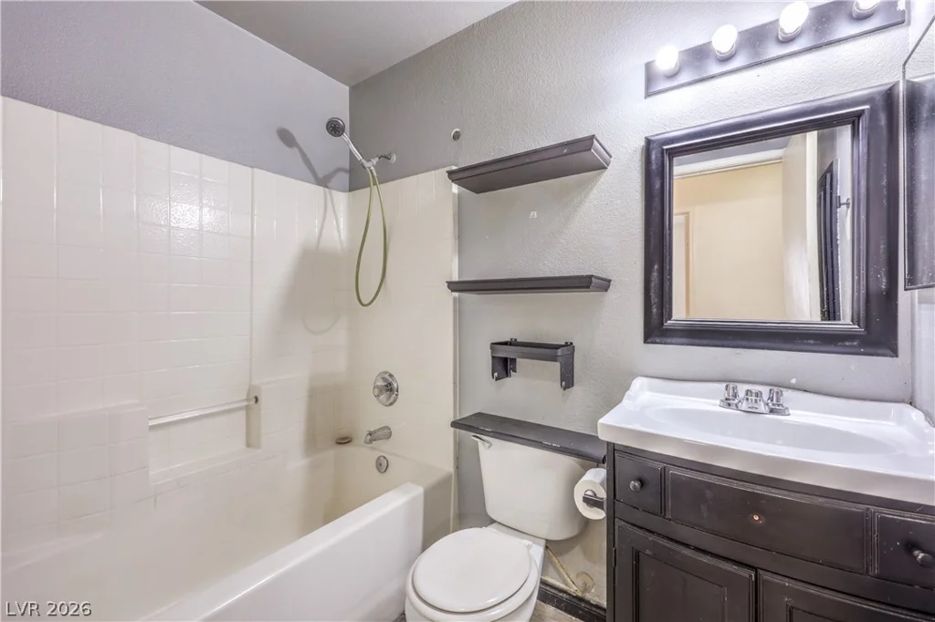 3253 Idaho Springs, North Las Vegas, NV 89032