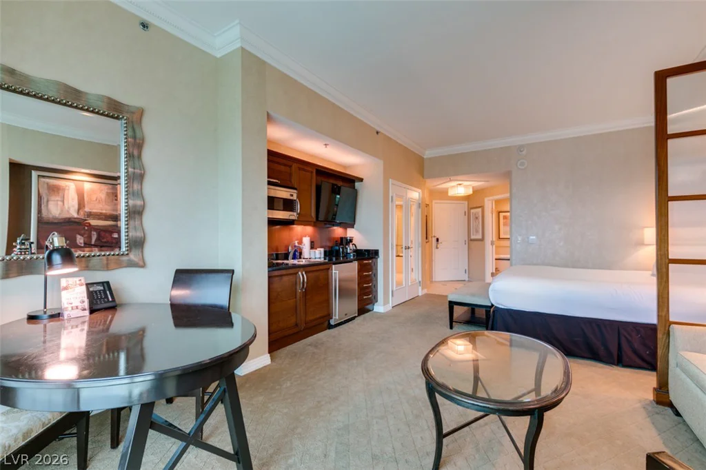145 HARMON, Las Vegas, NV 89109