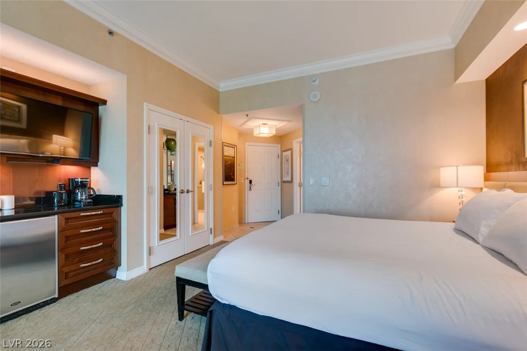 145 HARMON, Las Vegas, NV 89109