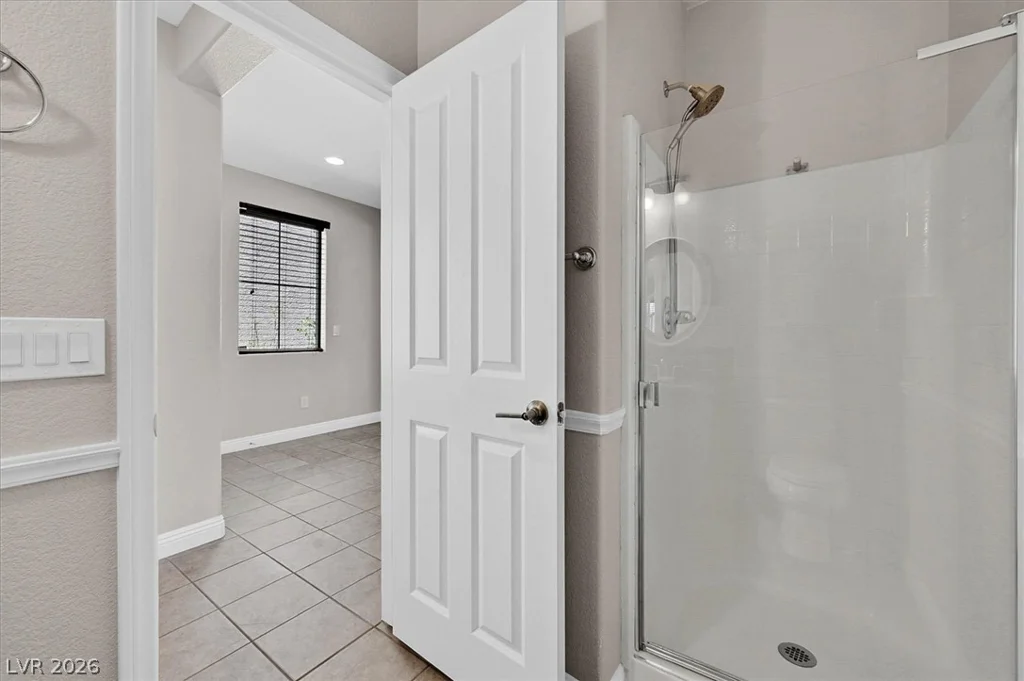 10656 Snow Lake, Las Vegas, NV 89179