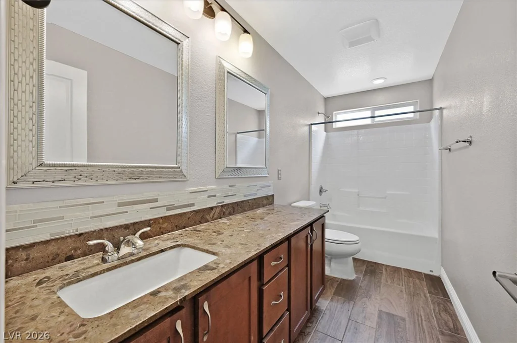 10656 Snow Lake, Las Vegas, NV 89179