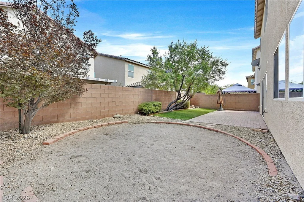 10656 Snow Lake, Las Vegas, NV 89179