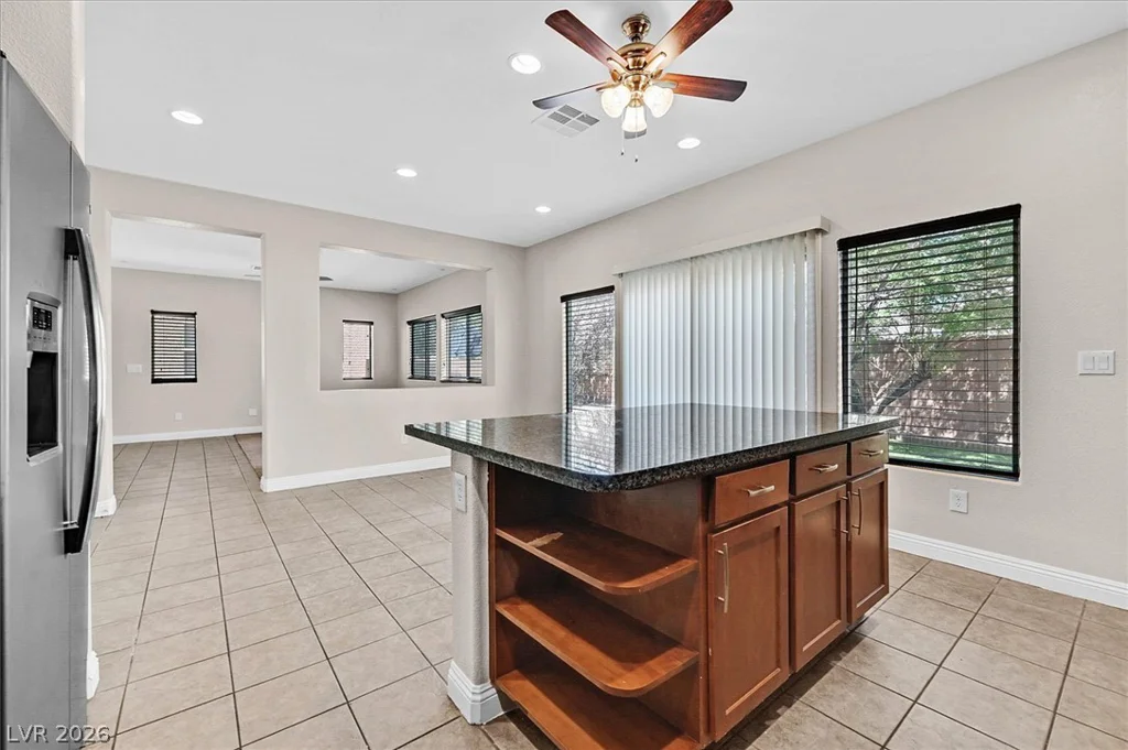 10656 Snow Lake, Las Vegas, NV 89179