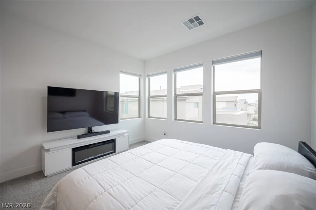 9828 Kings Glen, Las Vegas, NV 89141