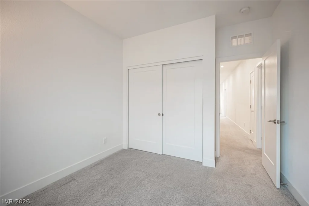 9828 Kings Glen, Las Vegas, NV 89141