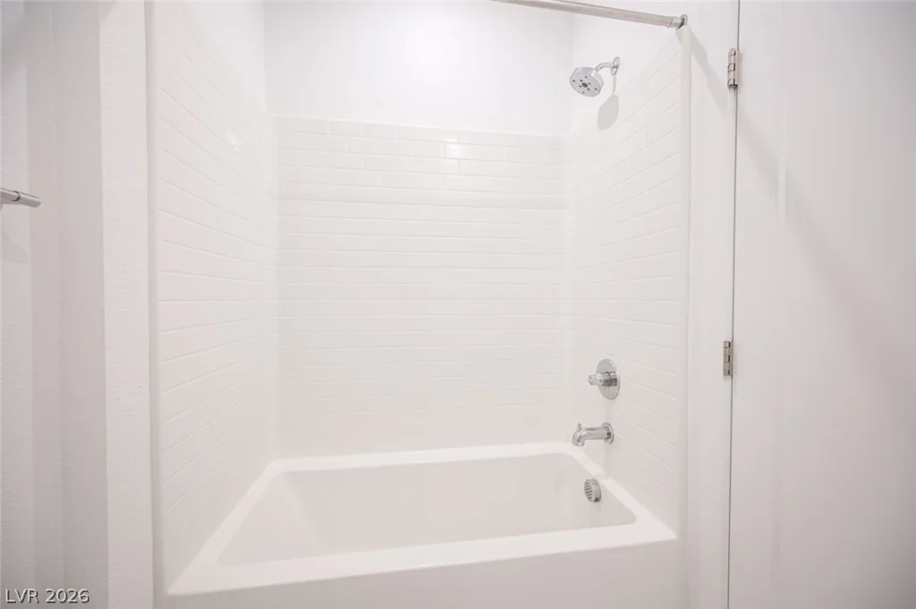 9828 Kings Glen, Las Vegas, NV 89141