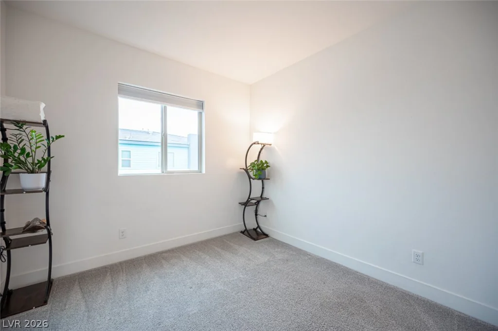 9828 Kings Glen, Las Vegas, NV 89141