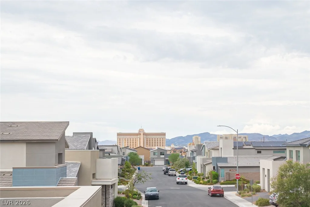 9828 Kings Glen, Las Vegas, NV 89141