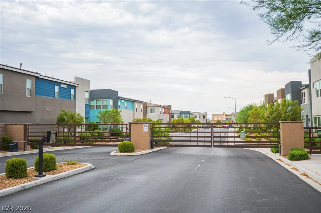 9828 Kings Glen, Las Vegas, NV 89141