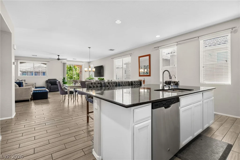 7694 Monomoy Bay, Las Vegas, NV 89179