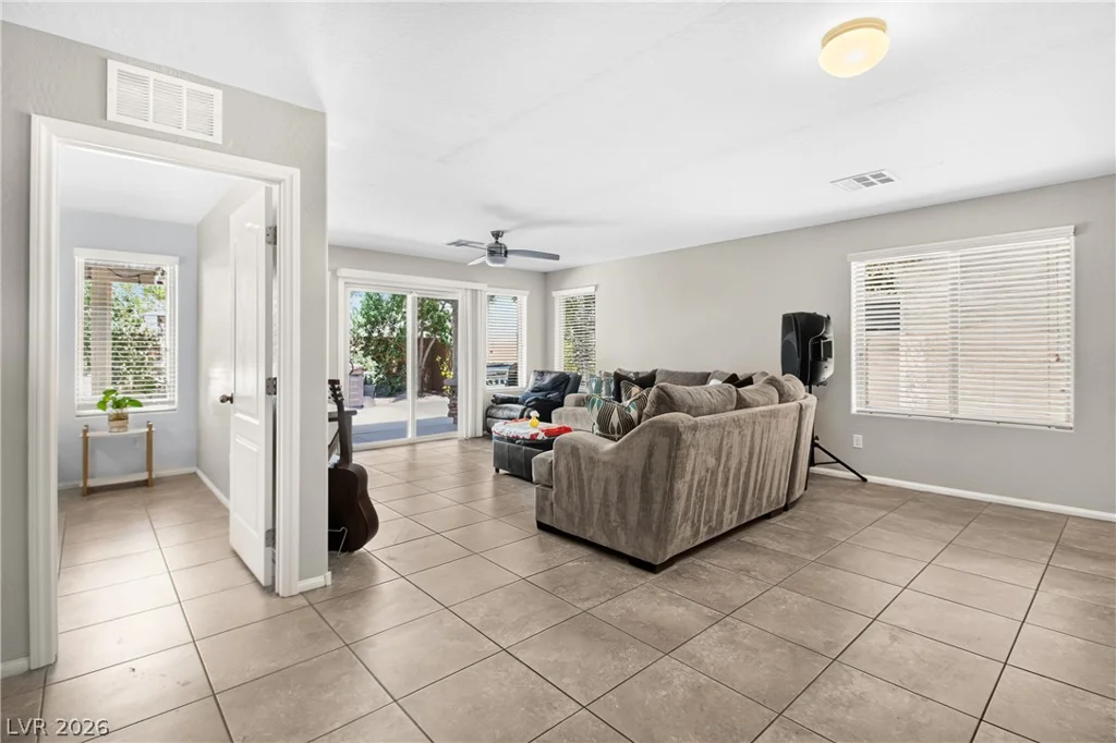 7694 Monomoy Bay, Las Vegas, NV 89179