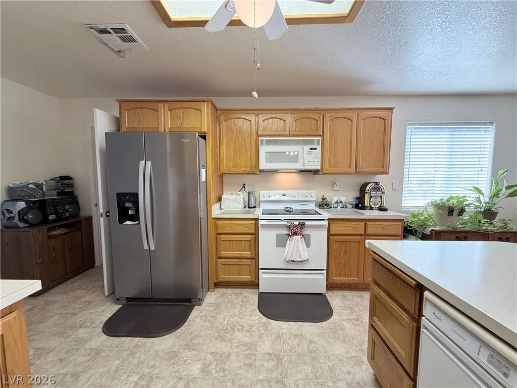 301 Hickory, Pahrump, NV 89048