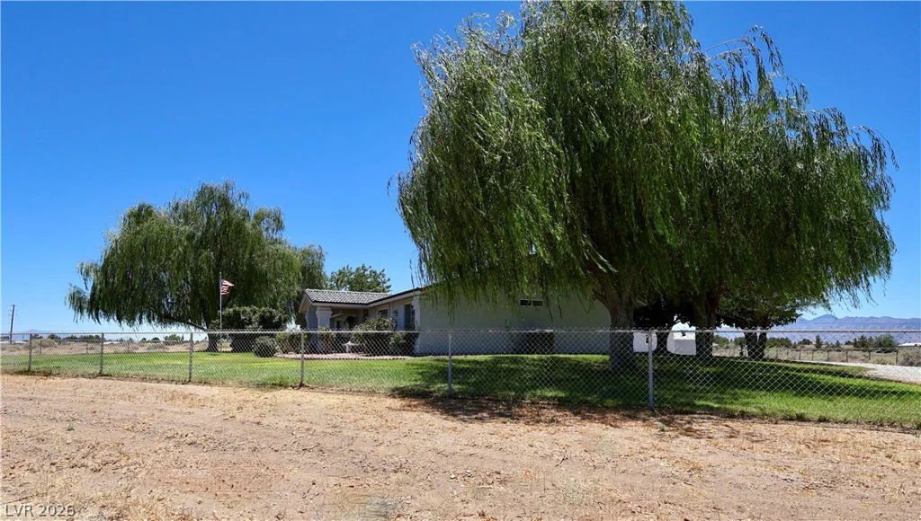 301 Hickory, Pahrump, NV 89048